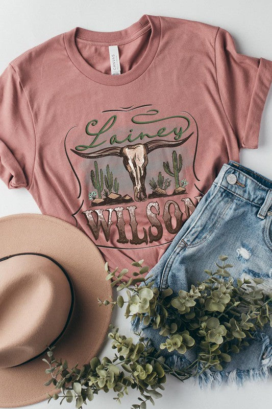 Lainey Wilson (plus size)