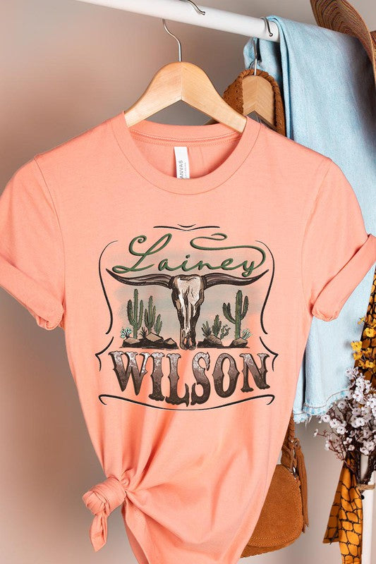Lainey Wilson (plus size)
