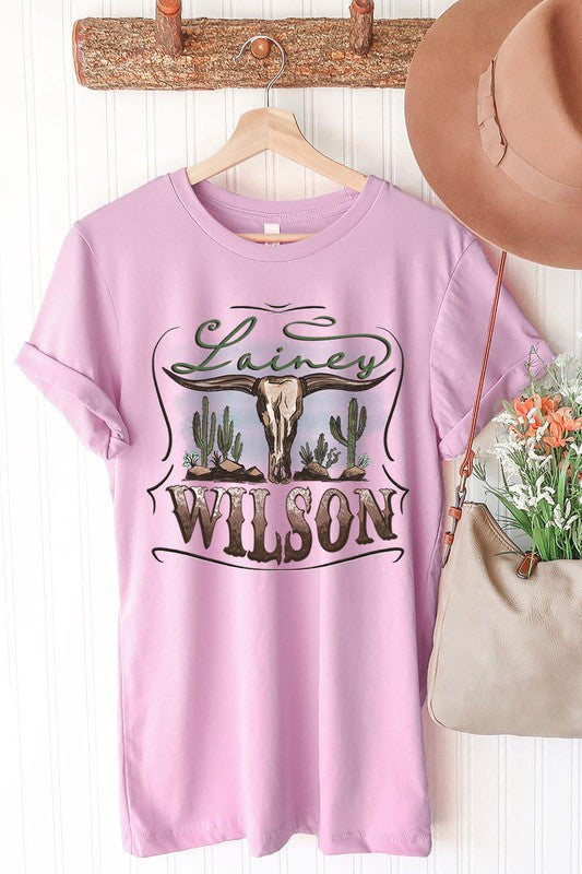 Lainey Wilson (plus size)